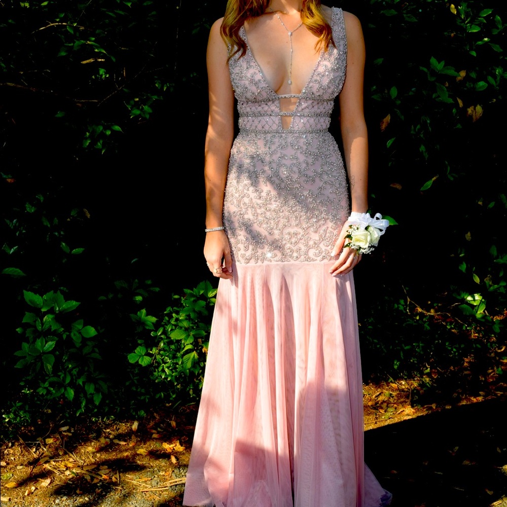 STUNNING UNIQUE SHERRI HILL PROM DRESS